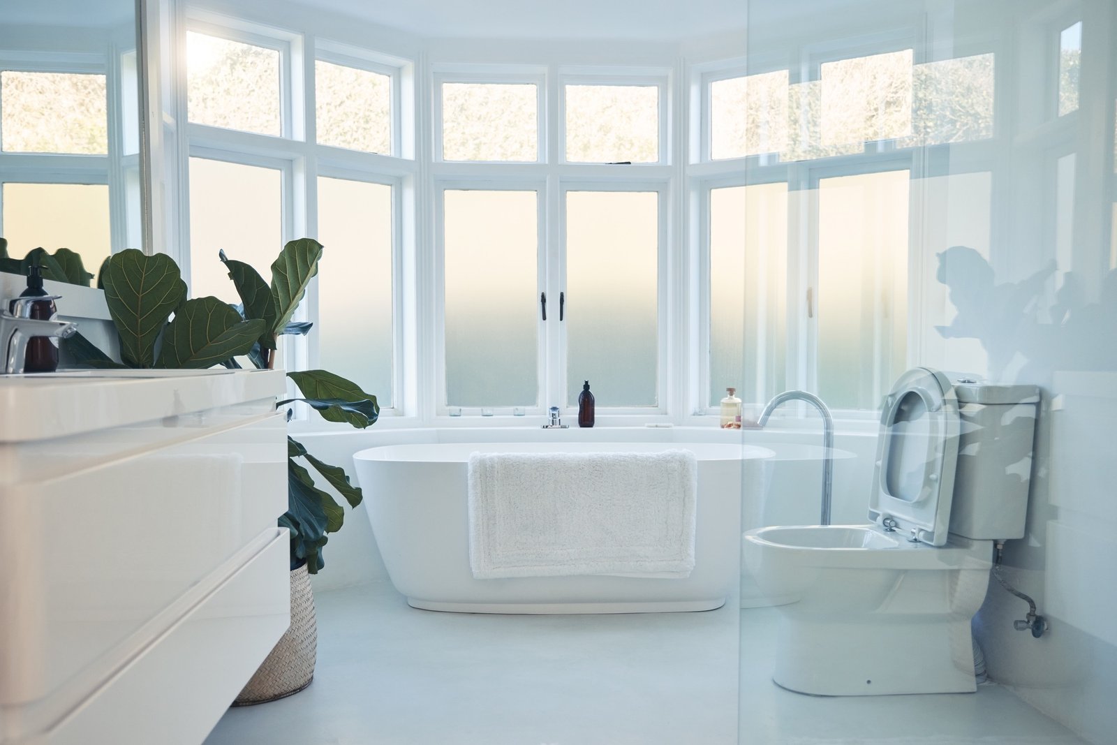 Feuchtes Badezimmer mit Beschlag