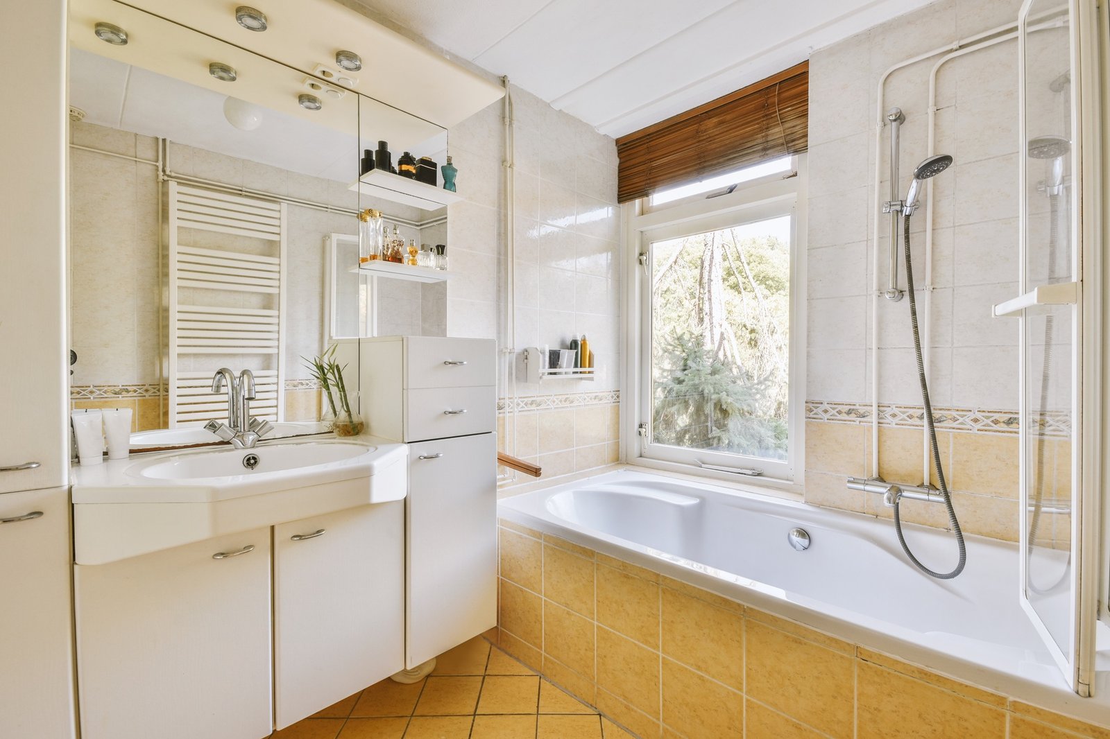 Abflussrohr im Badezimmer